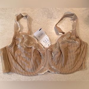 Chantelle nude bra